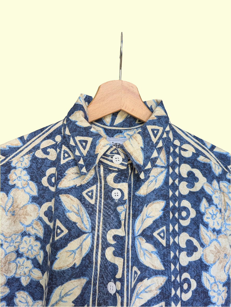 Chemisette à motifs bleue et beige