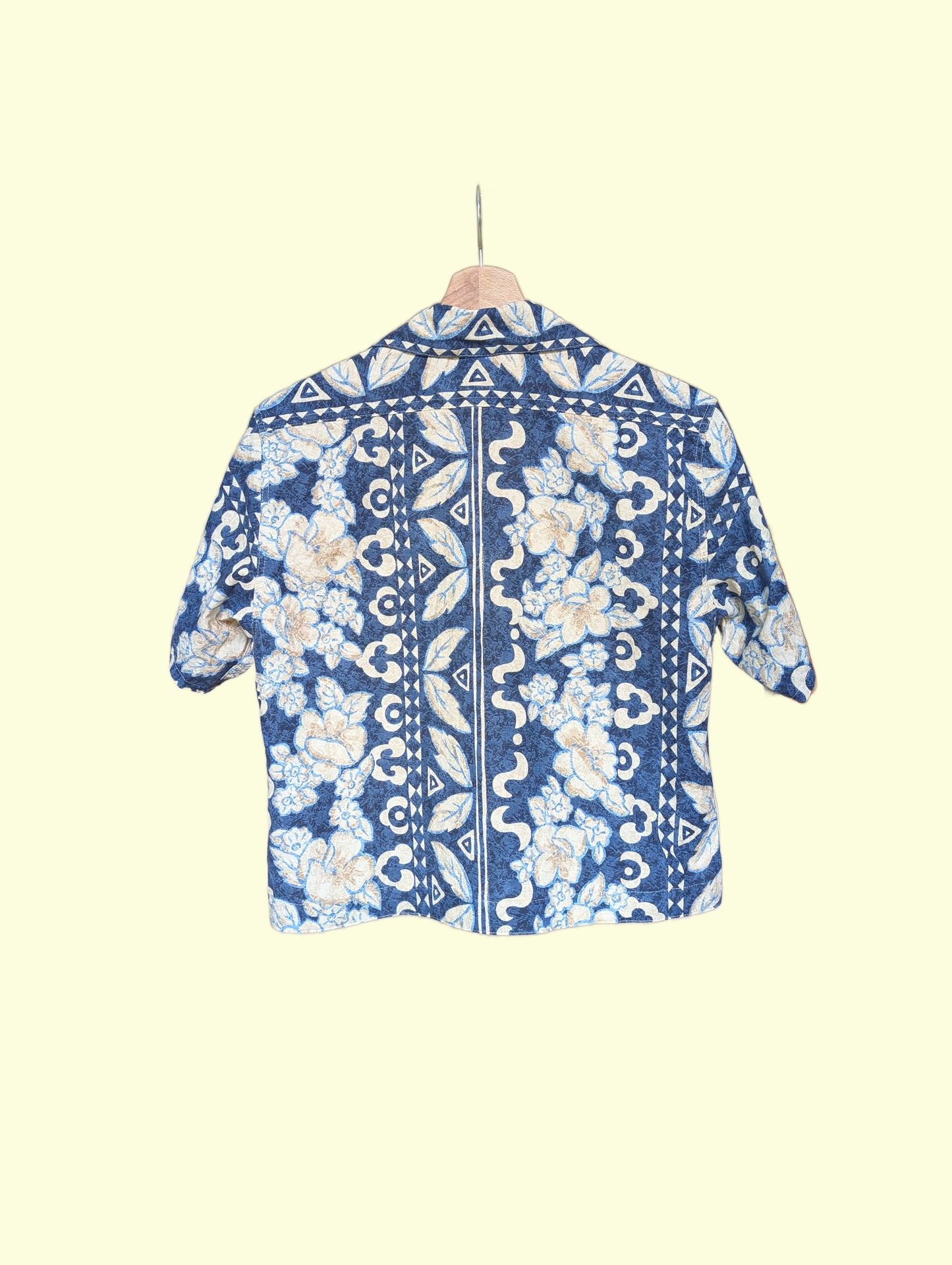 Chemisette à motifs bleue et beige